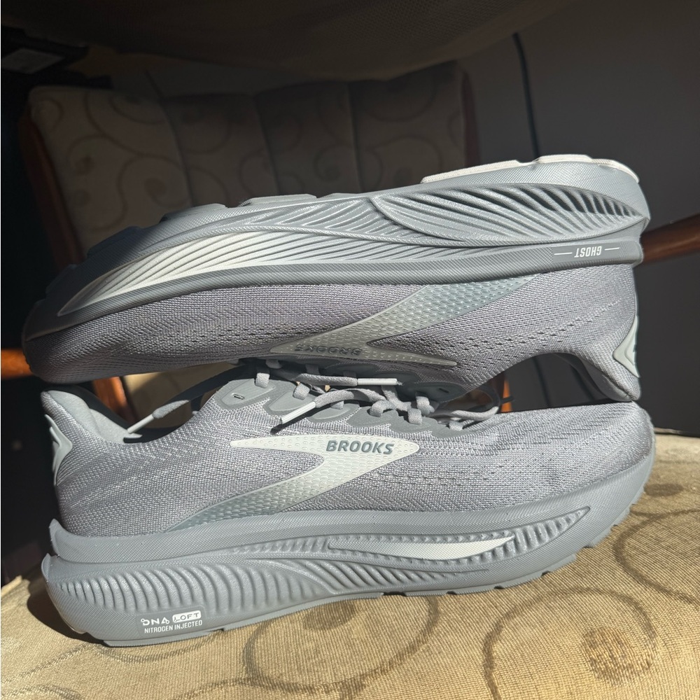 Brooks Ghost 17 Running Shoes - Picture 4 of 10